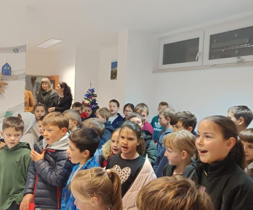 Posjet učenika Domu za starije i nemoćne u Salima